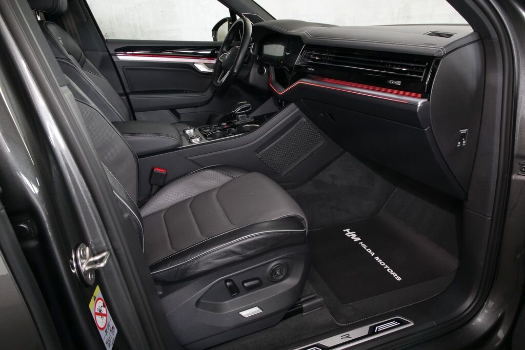 Volkswagen Touareg SUV / Terénní 3,0 l 210 kw