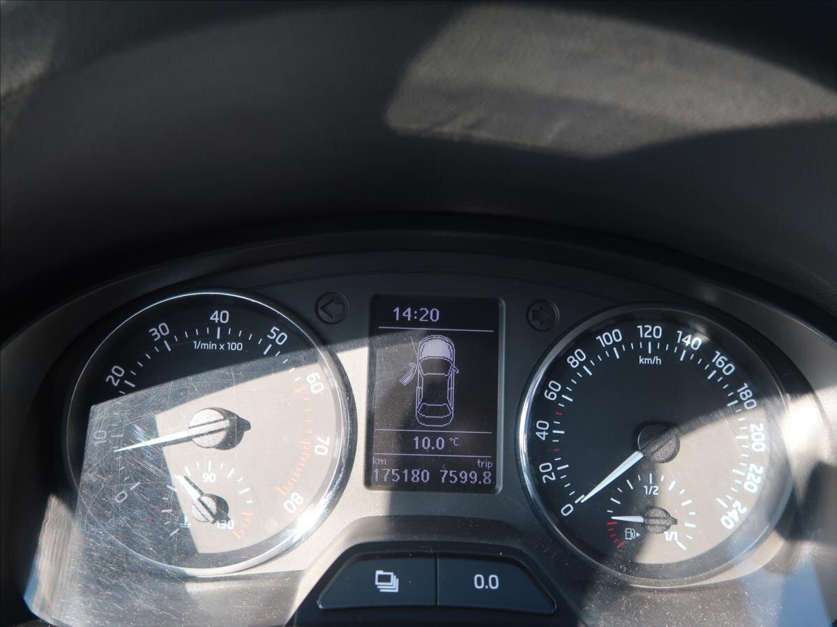 Škoda Rapid Sedan / Limuzína 1,2 l 63 kw