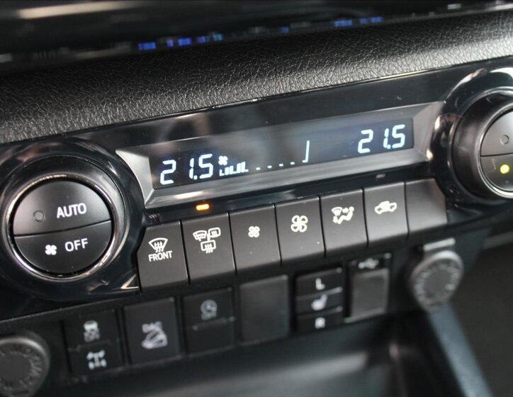 Toyota Hilux Pick-up 2,8 l 150 kw