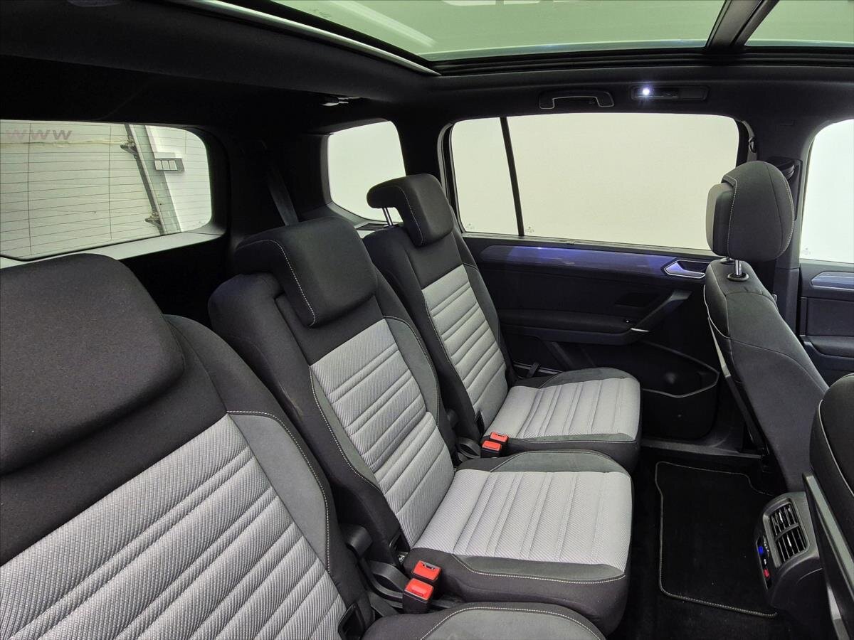 Volkswagen Touran Kombi 1,5 l 110 kw