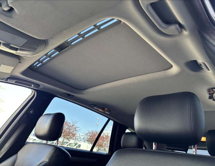 Mercedes-Benz Třídy R Kombi 3,0 l 165 kw