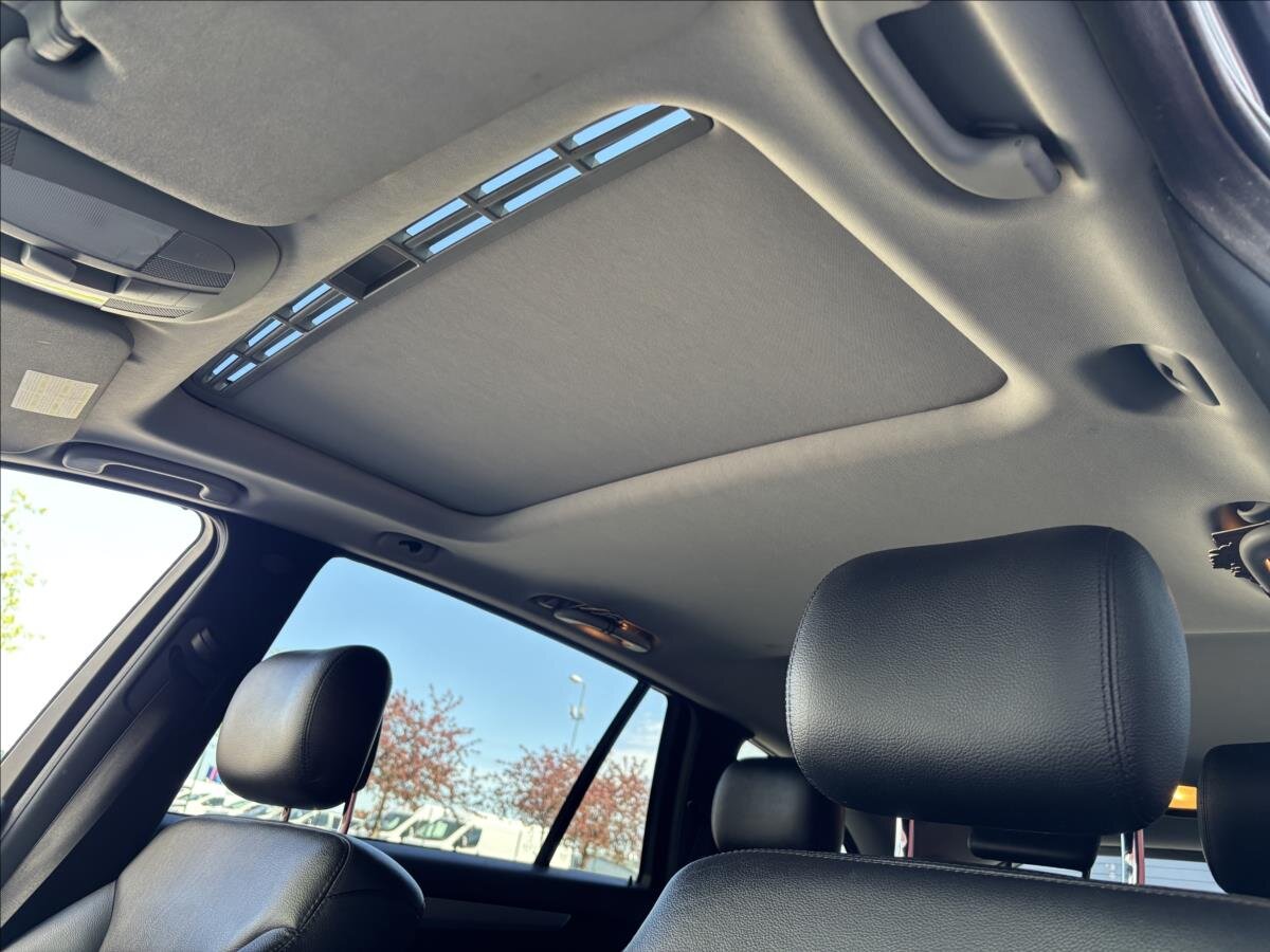 Mercedes-Benz Třídy R Kombi 3,0 l 165 kw