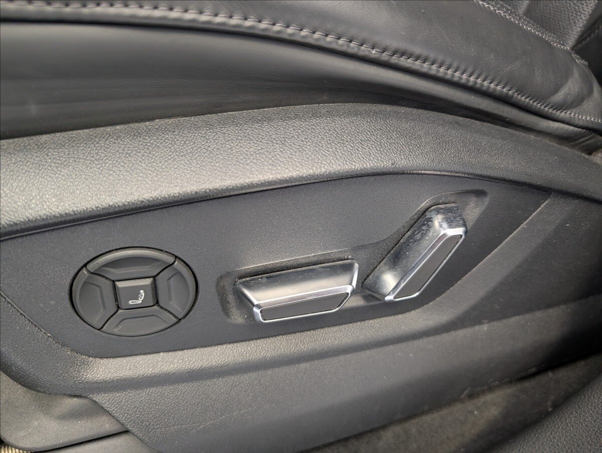 Audi Q8 Hatchback 3,0 l 250 kw