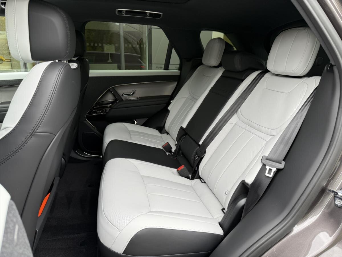 Land Rover Range Rover Sport SUV / Terénní 3,0 l 184 kw