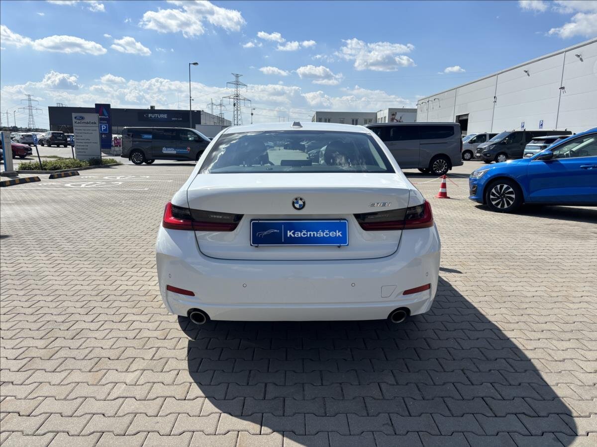 BMW Řada 3 Sedan / Limuzína 2,0 l 115 kw