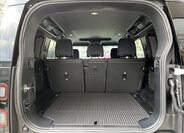 Land Rover Defender SUV / Terénní 3,0 l 147 kw