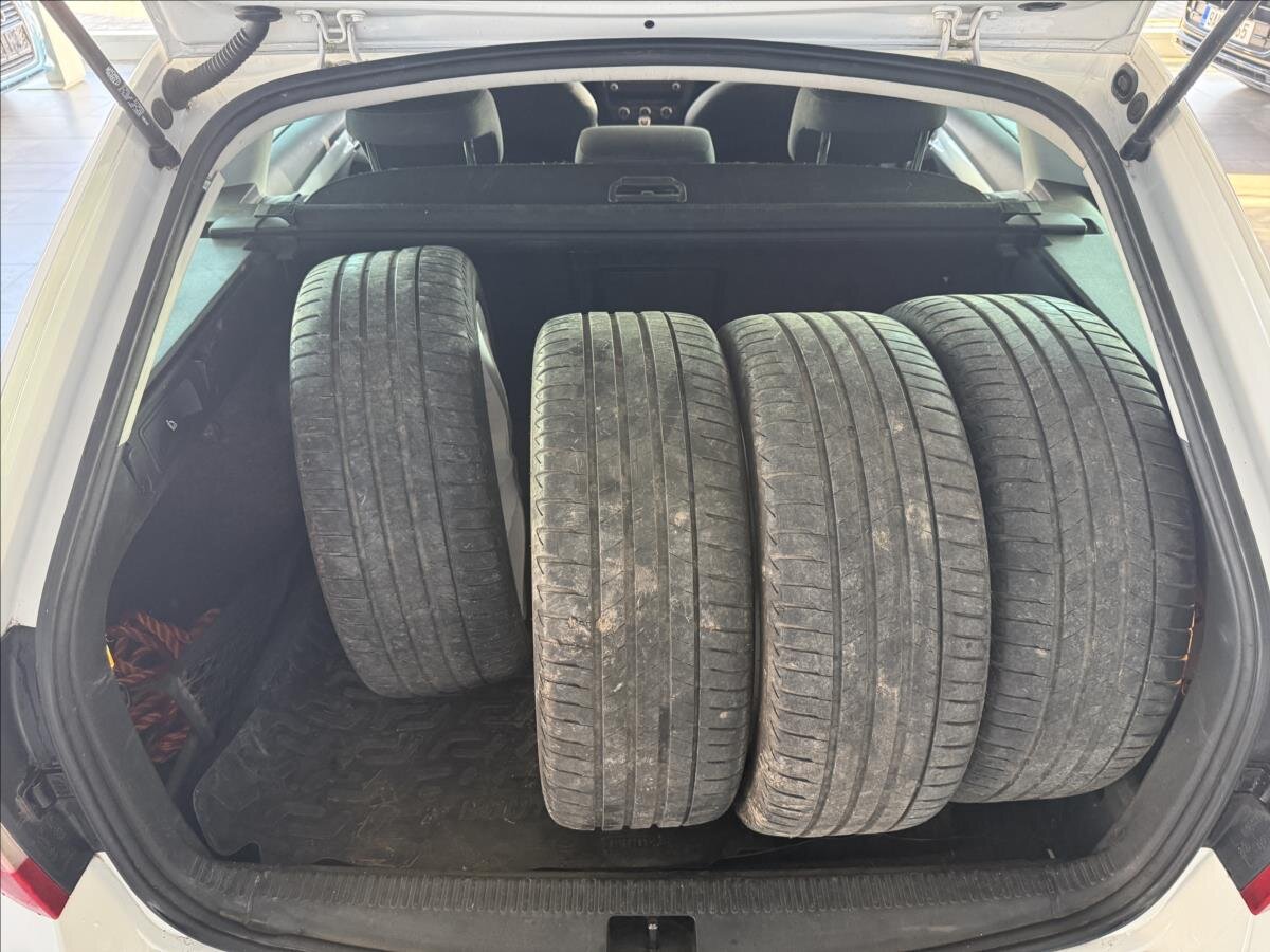 Škoda Octavia Kombi 1,6 l 77 kw