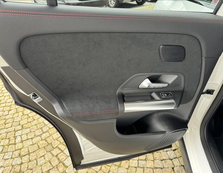 Mercedes-Benz GLA SUV / Terénní 2,0 l 110 kw