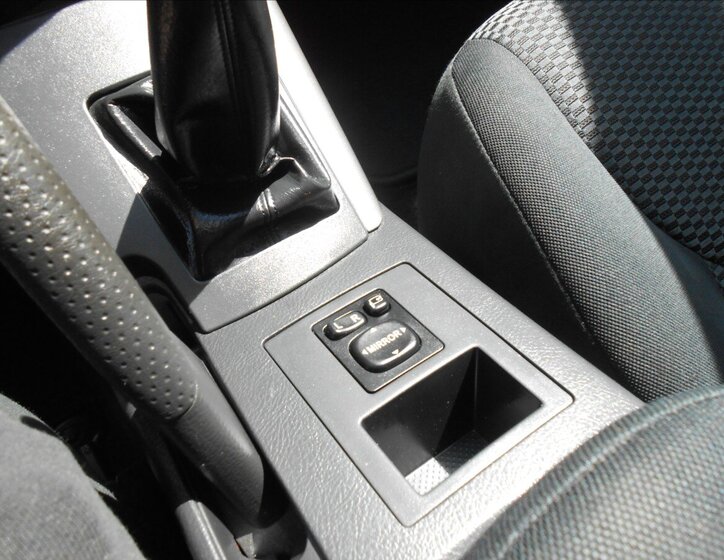 Toyota RAV4 Kombi 2,0 l 112 kw