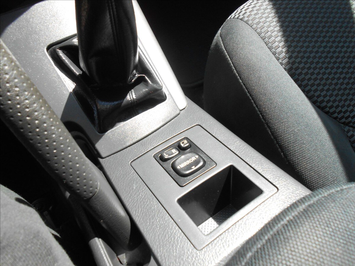 Toyota RAV4 Kombi 2,0 l 112 kw