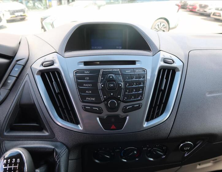 Ford Transit Custom 14