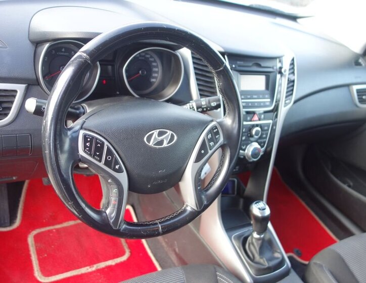 Hyundai i30 18