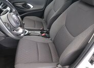 Toyota Yaris 9