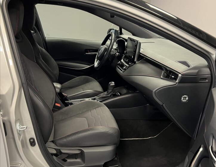 Toyota Corolla Hatchback 2,0 l 112 kw