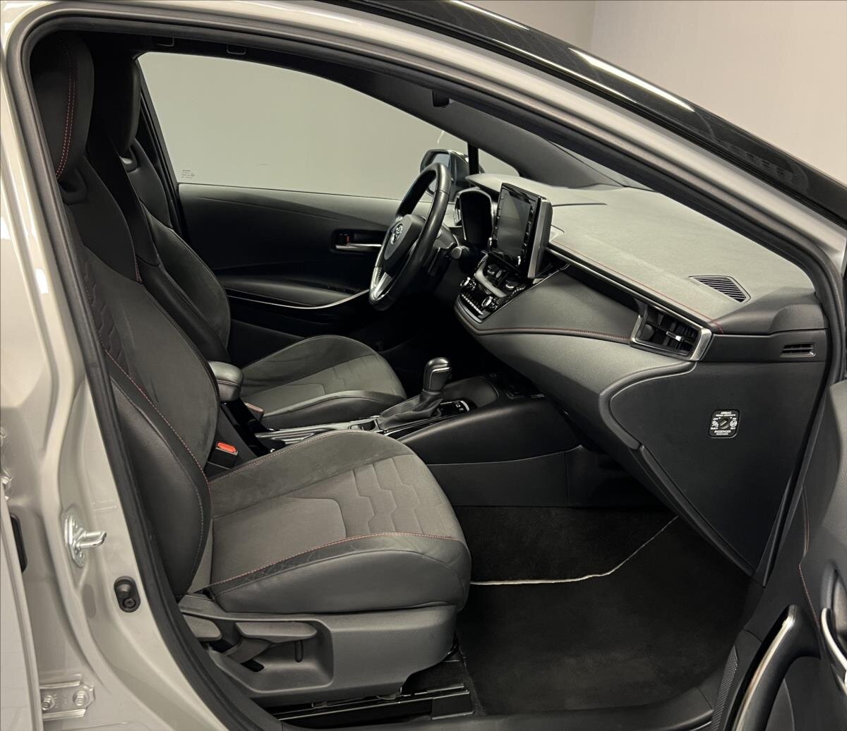 Toyota Corolla Hatchback 2,0 l 112 kw