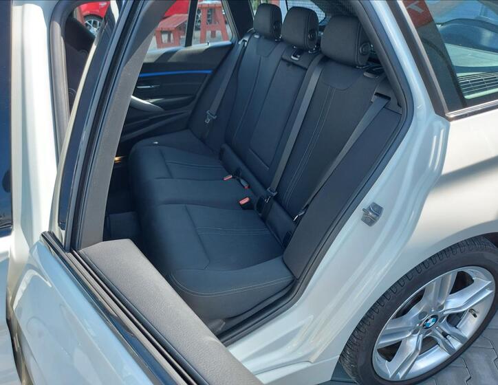 BMW Řada 3 12