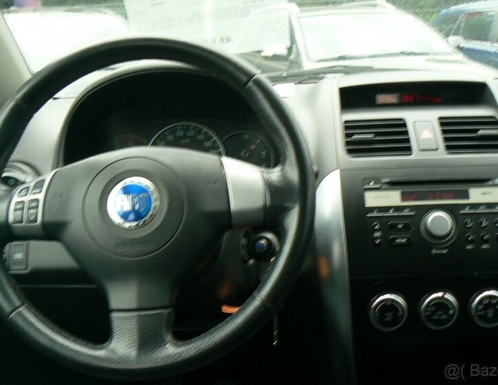 Fiat Sedici Hatchback 1,9 l 88 kw