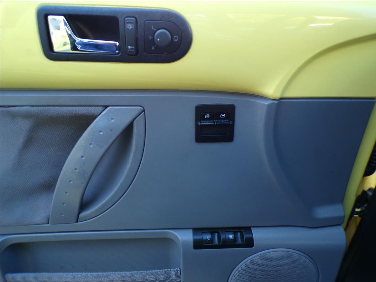 Volkswagen New Beetle Hatchback 2,0 l 85 kw