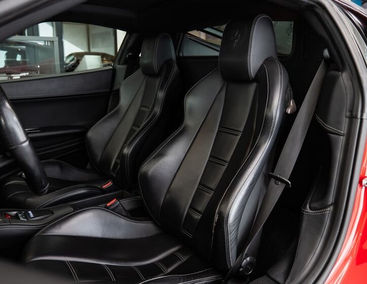 Ferrari 458 Kupé 4,5 l 416 kw