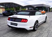 Ford Mustang 6