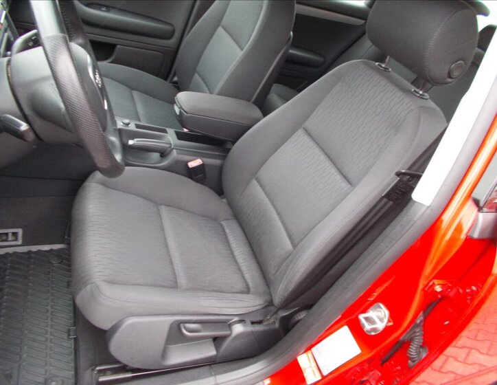 Audi A4 Sedan / Limuzína 2,0 l 103 kw