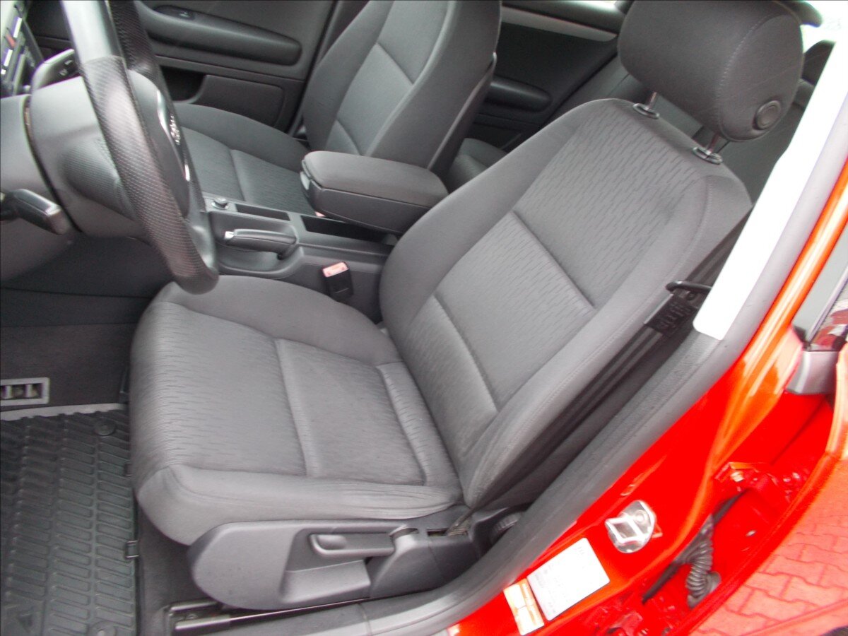 Audi A4 Sedan / Limuzína 2,0 l 103 kw