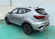 MG ZS 4