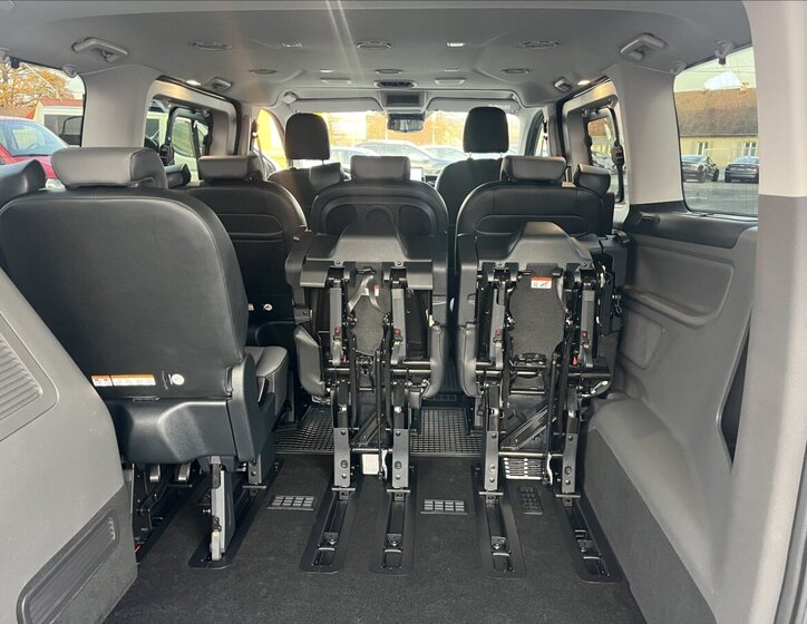 Ford Tourneo Custom Kombi 2,0 l 136 kw