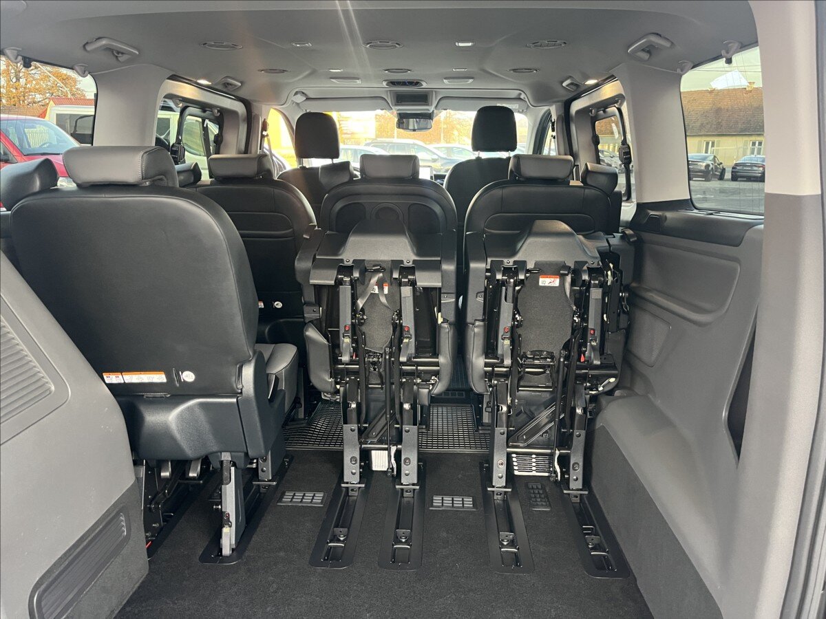 Ford Tourneo Custom Kombi 2,0 l 136 kw