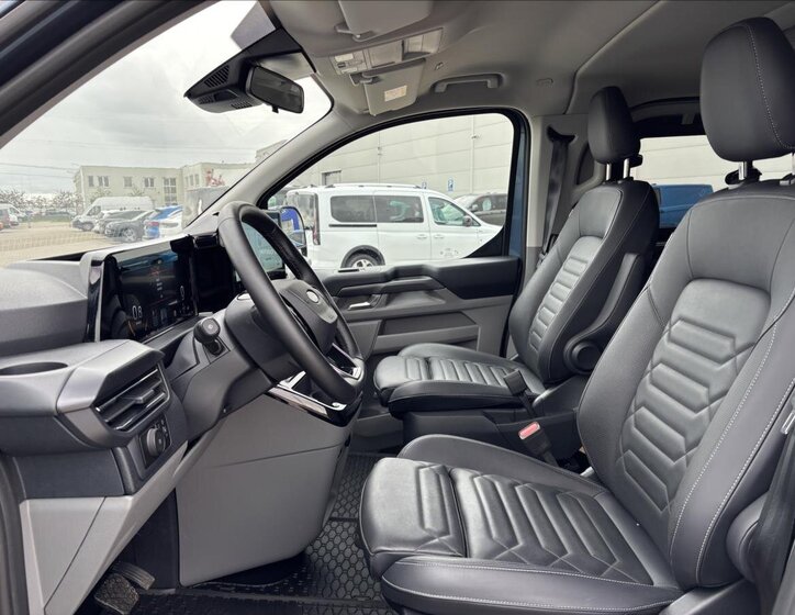 Ford Tourneo Custom Kombi 2,0 l 125 kw