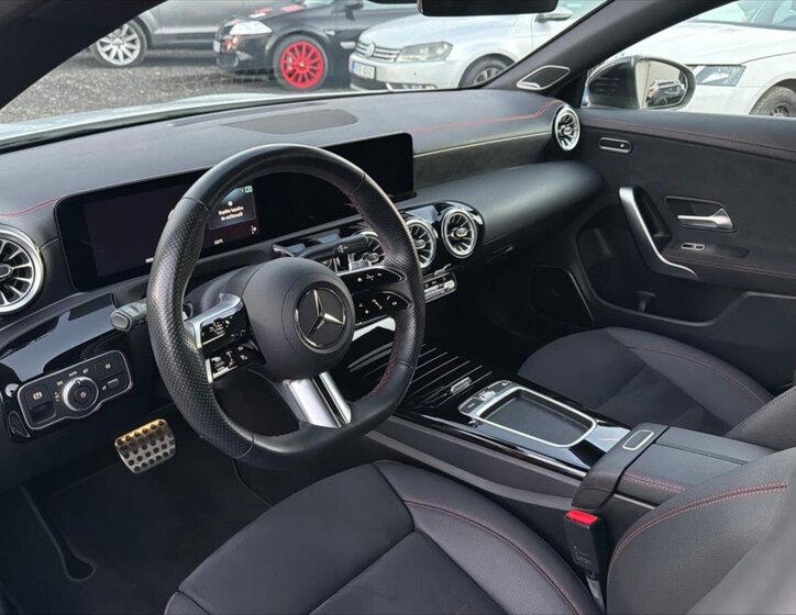 Mercedes-Benz CLA 11