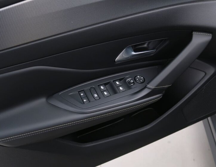 Peugeot 308 Kombi 1,2 l 96 kw