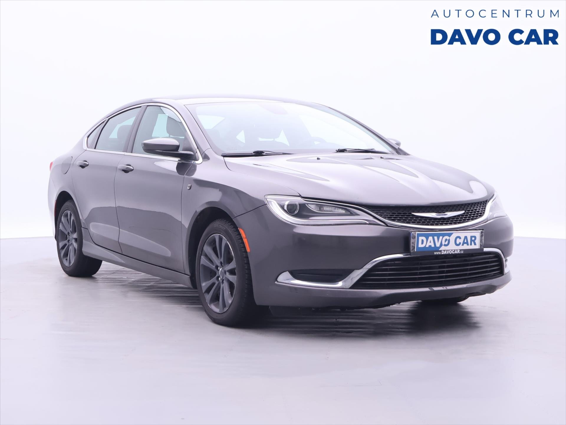 Chrysler 200
