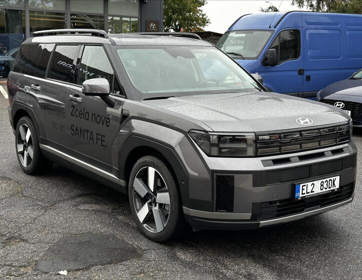 Hyundai Santa Fe 8