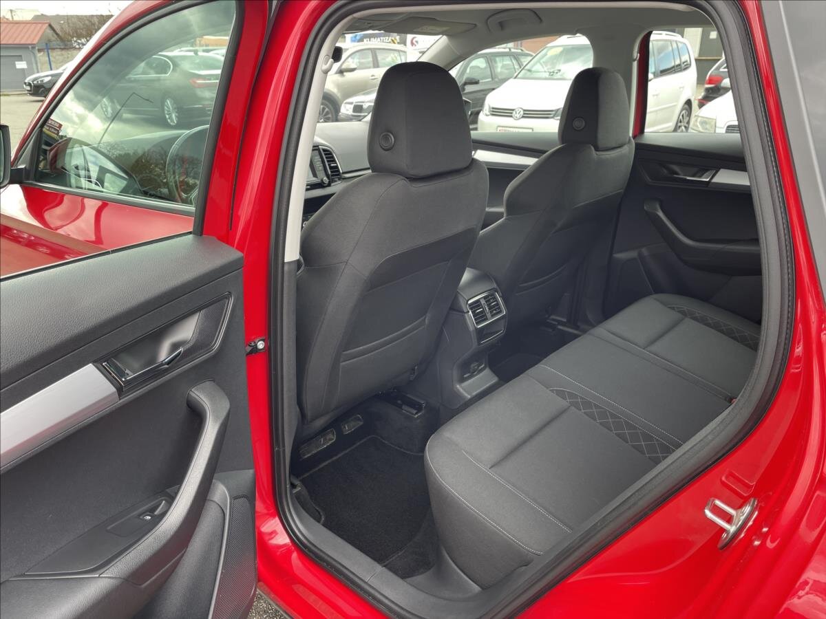 Škoda Karoq SUV 999,0 85 kw