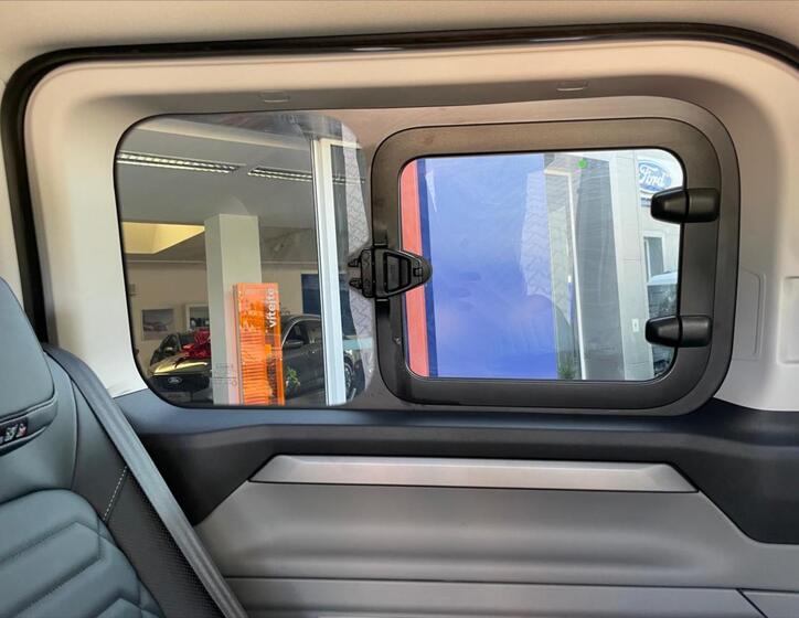 Ford Tourneo Custom Kombi 2,0 l 125 kw