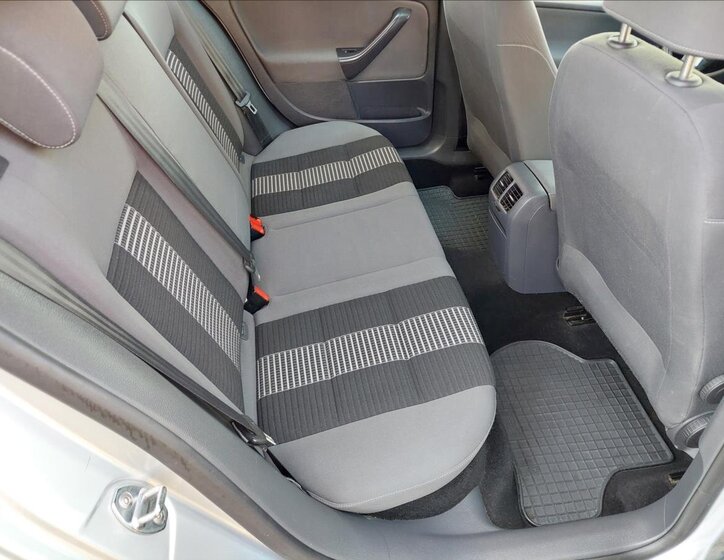 Volkswagen Golf Hatchback 1,4 l 59 kw