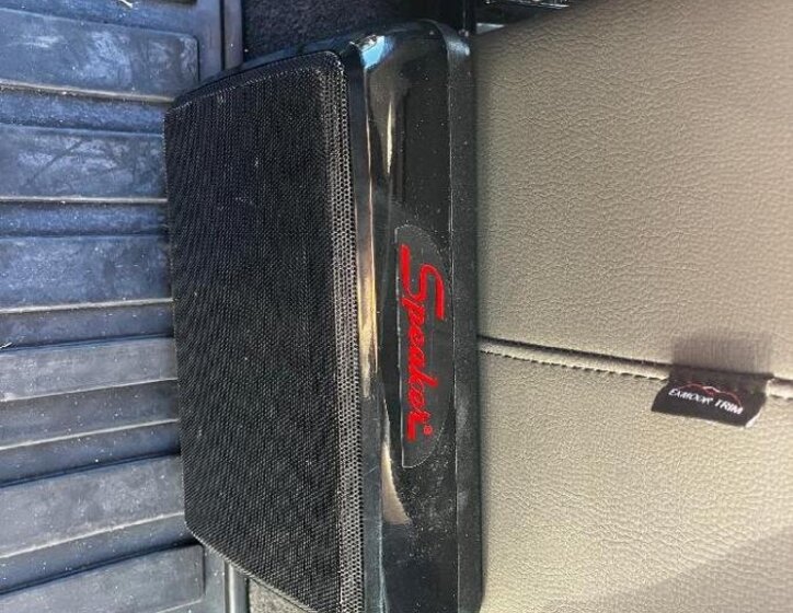 Land Rover Defender SUV / Terénní 2,2 l 90 kw