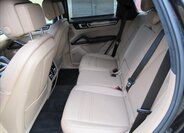 Porsche Cayenne Kombi 2,9 l 324 kw