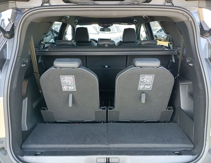 Peugeot 5008 SUV / Terénní 1,5 l 96 kw