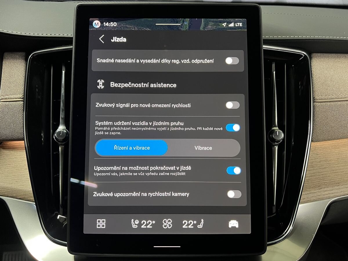 Volvo XC90 SUV / Terénní 2,0 l 335 kw