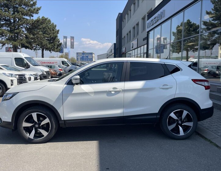 Nissan Qashqai SUV / Terénní 1,2 l 85 kw