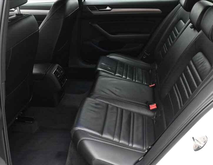 Volkswagen Passat Kombi 1,5 l 110 kw