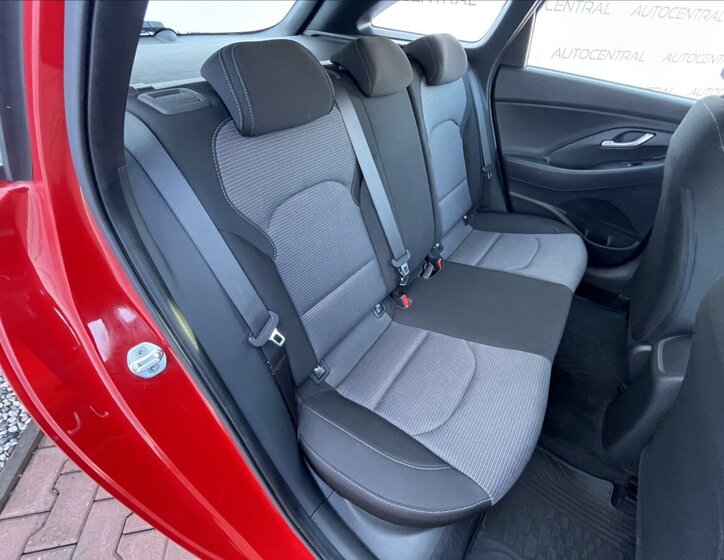 Hyundai i30 Kombi 998,0 88 kw