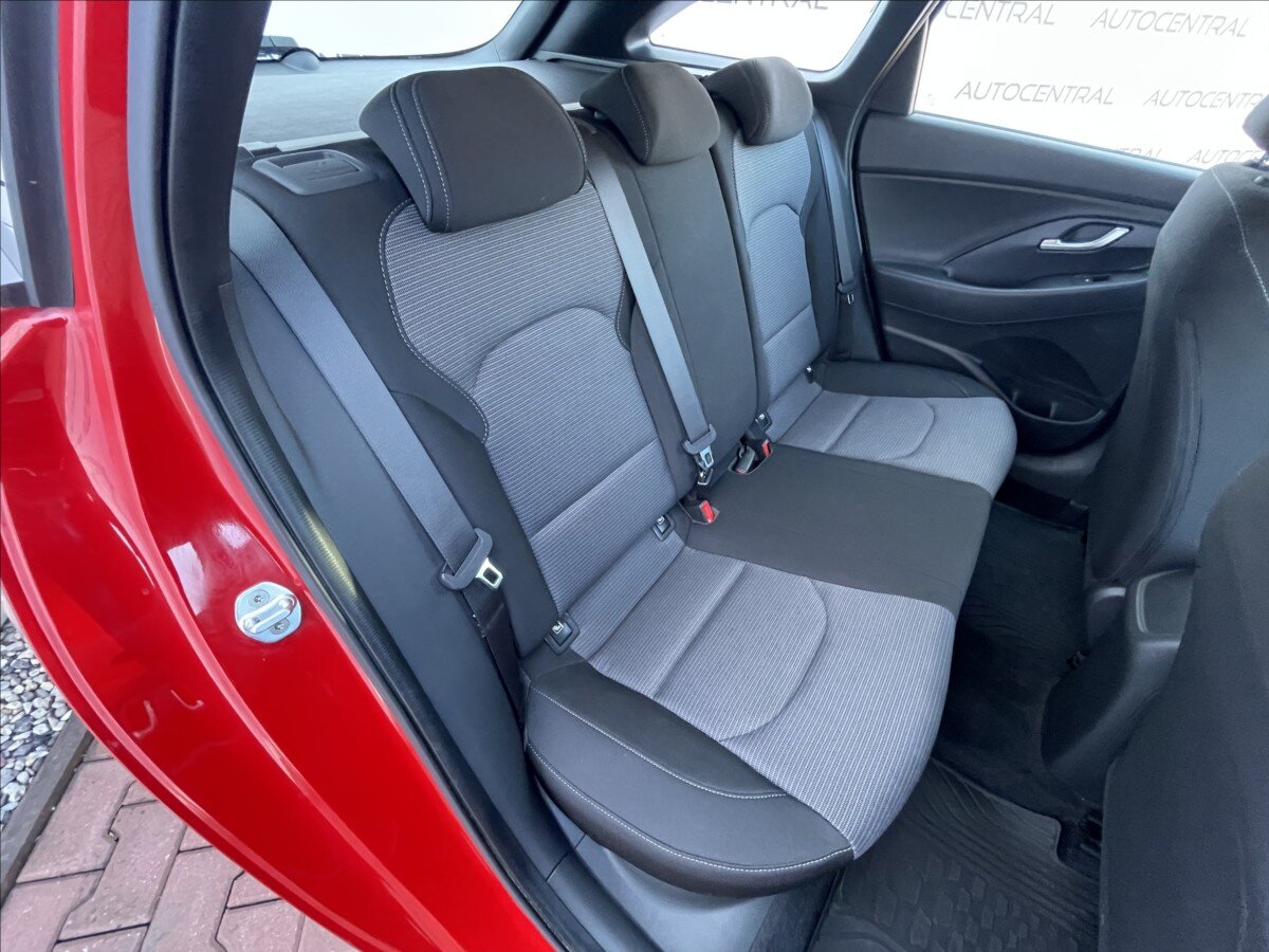 Hyundai i30 Kombi 998,0 88 kw