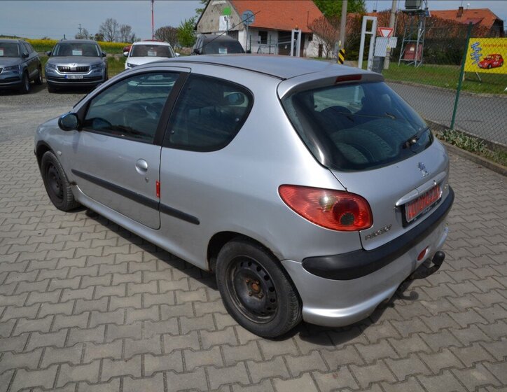 Peugeot 206 Hatchback 1,4 l 50 kw