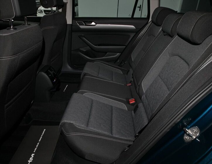 Volkswagen Passat 10