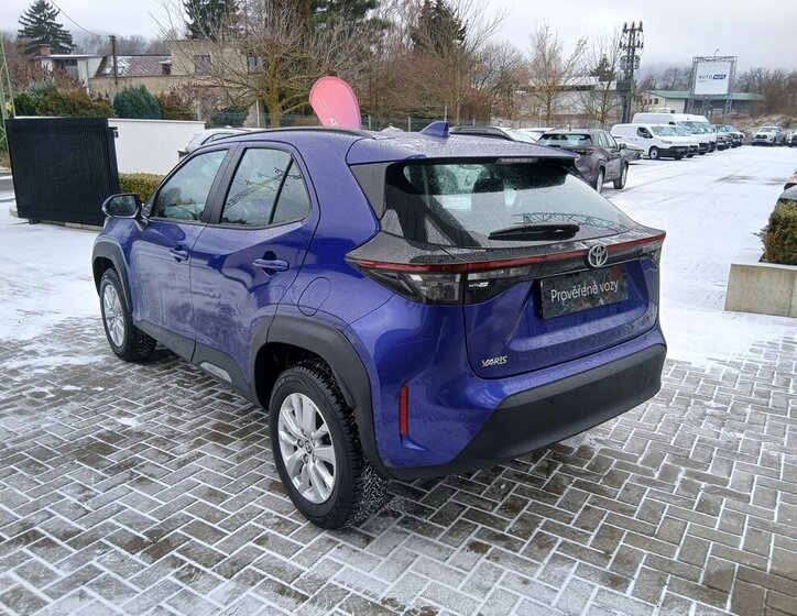 Toyota Yaris Cross 4