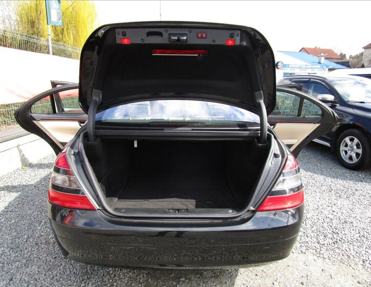 Mercedes-Benz Třídy S Sedan / Limuzína 4,0 l 235 kw