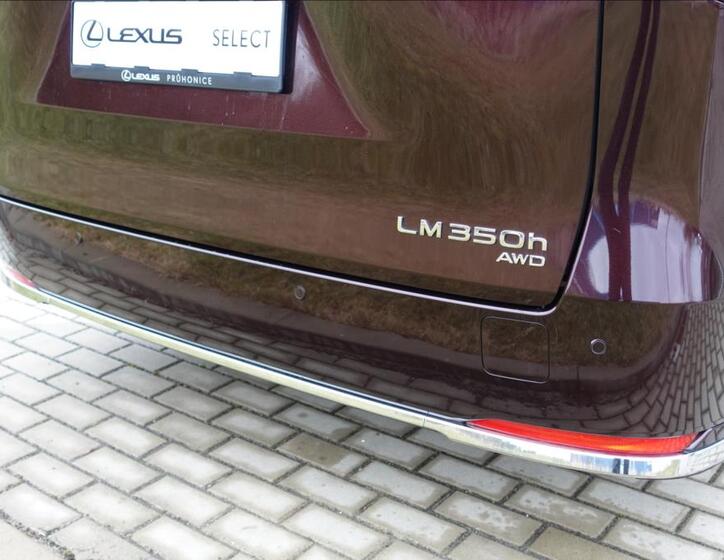 Lexus LM 350h 49